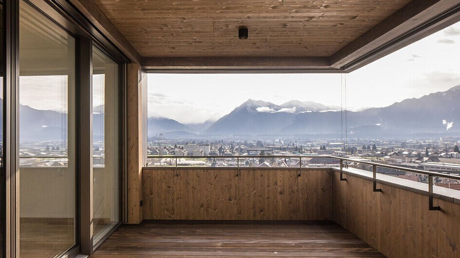 Balkon mit Aussicht (Trachsel Zeltner Architekten AG, Roland Trachsel Fotografie)