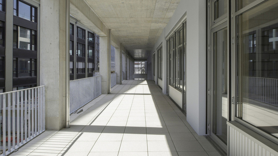 Terrasse (Foto: Adrian Scheidegger)